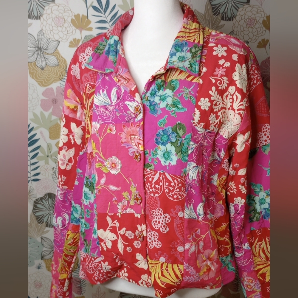 Causal Studio cropped button up Vintage  Floral Boho Artsy Jacket Size L
